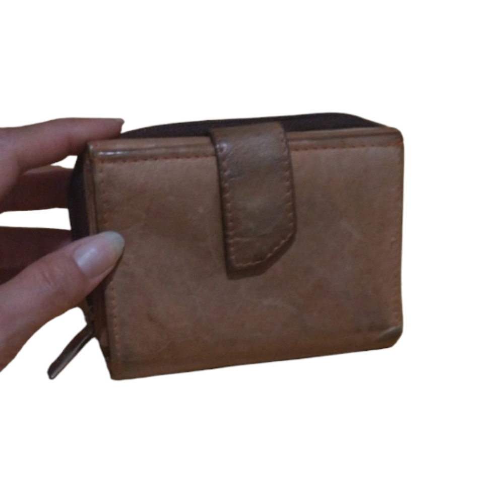6/$15 brown leather Ashlin wallet